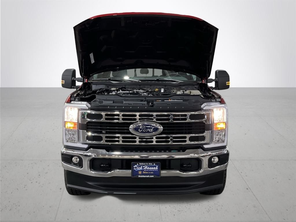 2024 Ford F-350 photo 4