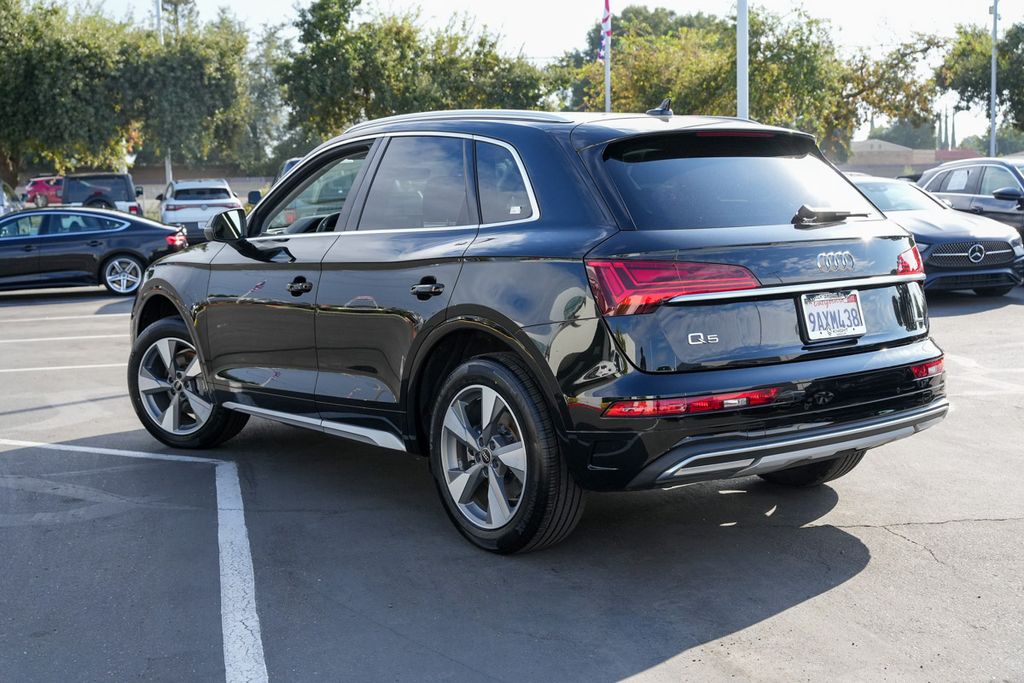 2022 Audi Q5 40 Premium Plus photo 9