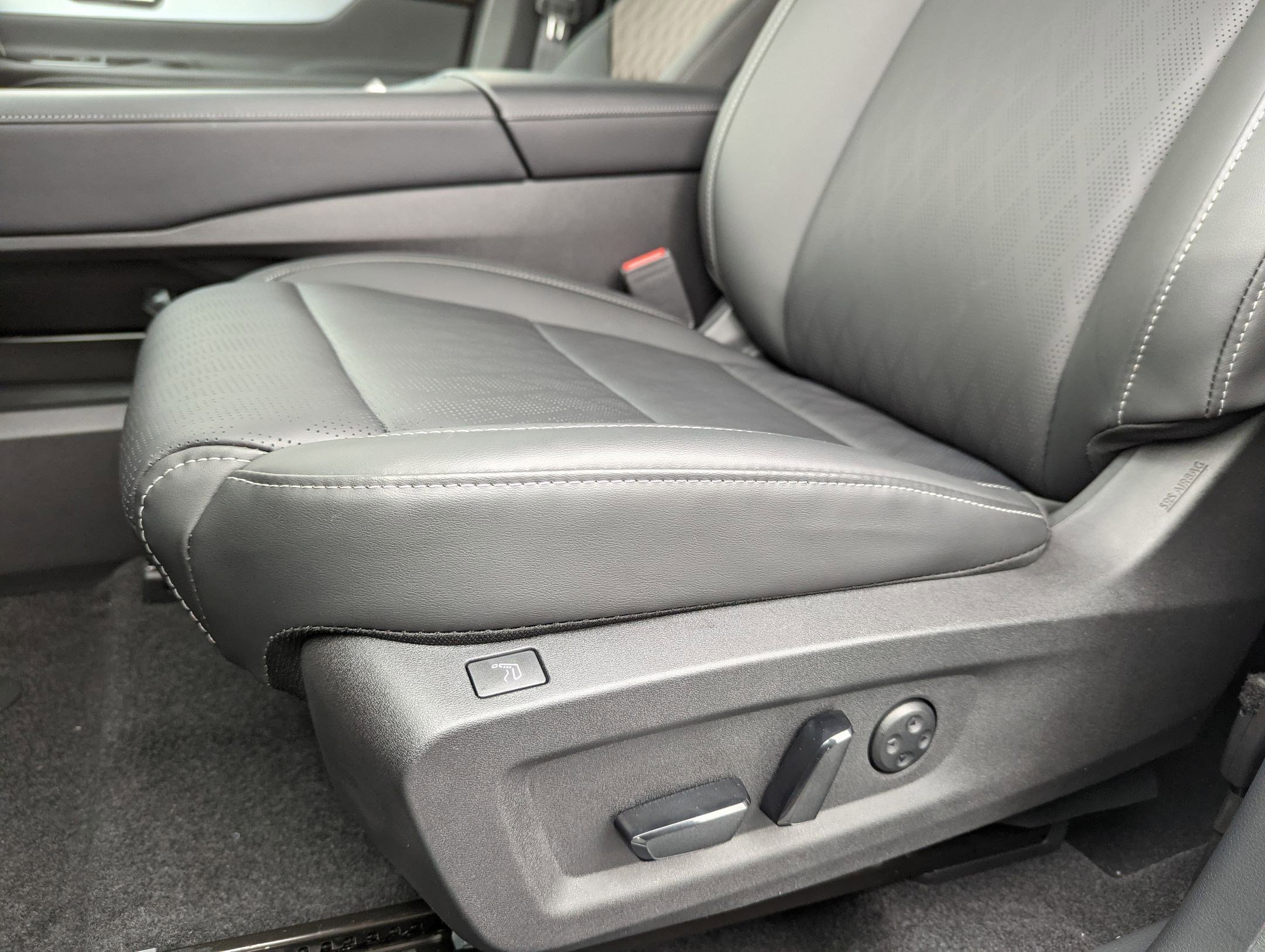 2025 Nissan Murano Platinum photo 3