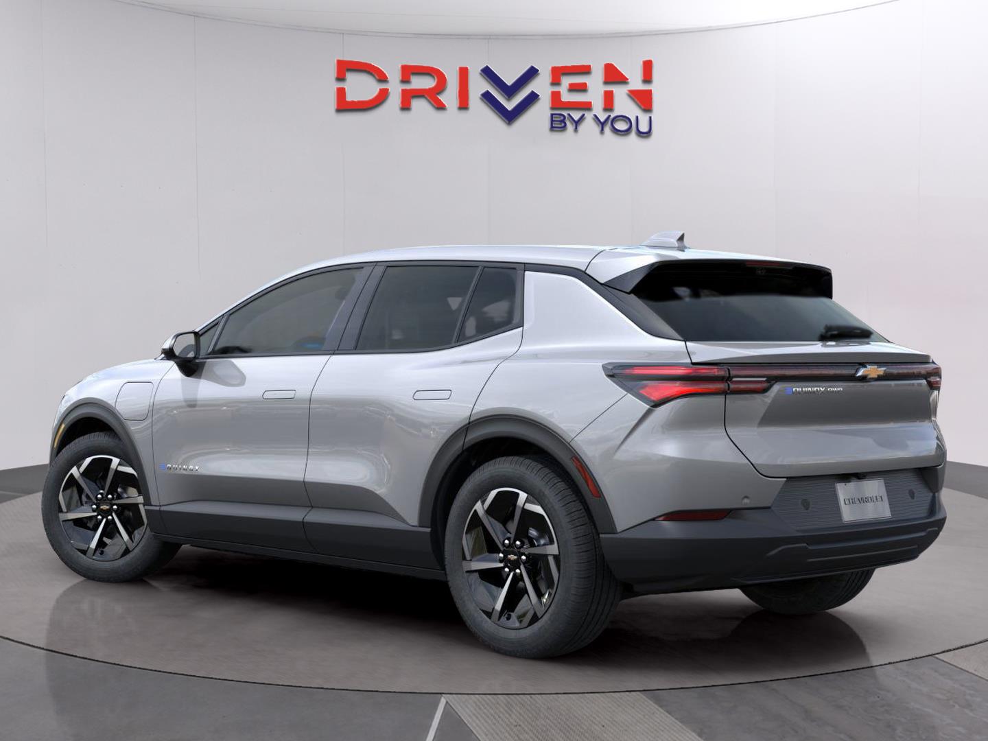 2026 Chevrolet Equinox EV 1LT photo 2