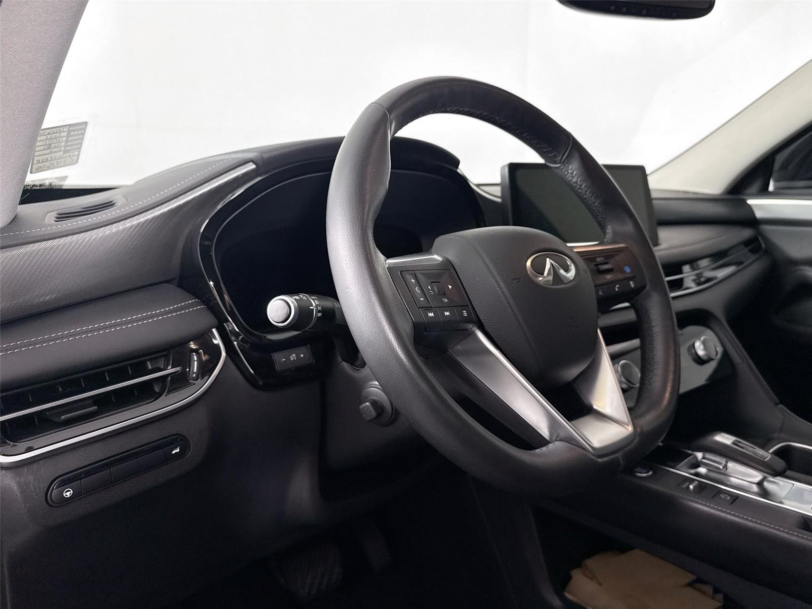 2022 Infiniti QX60 Luxe photo 10