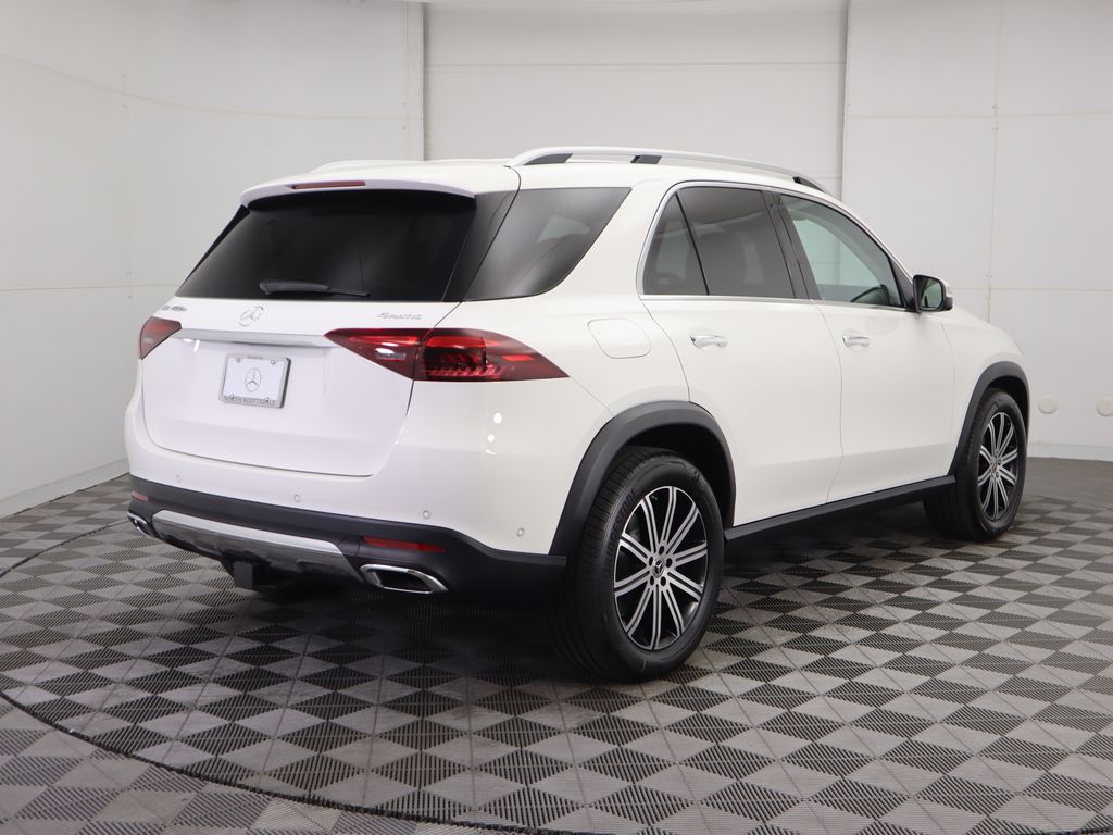 2026 Mercedes Benz GLE 450e 4MATIC photo 3
