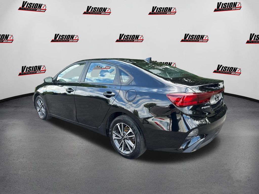 2023 Kia Forte LXS photo 7