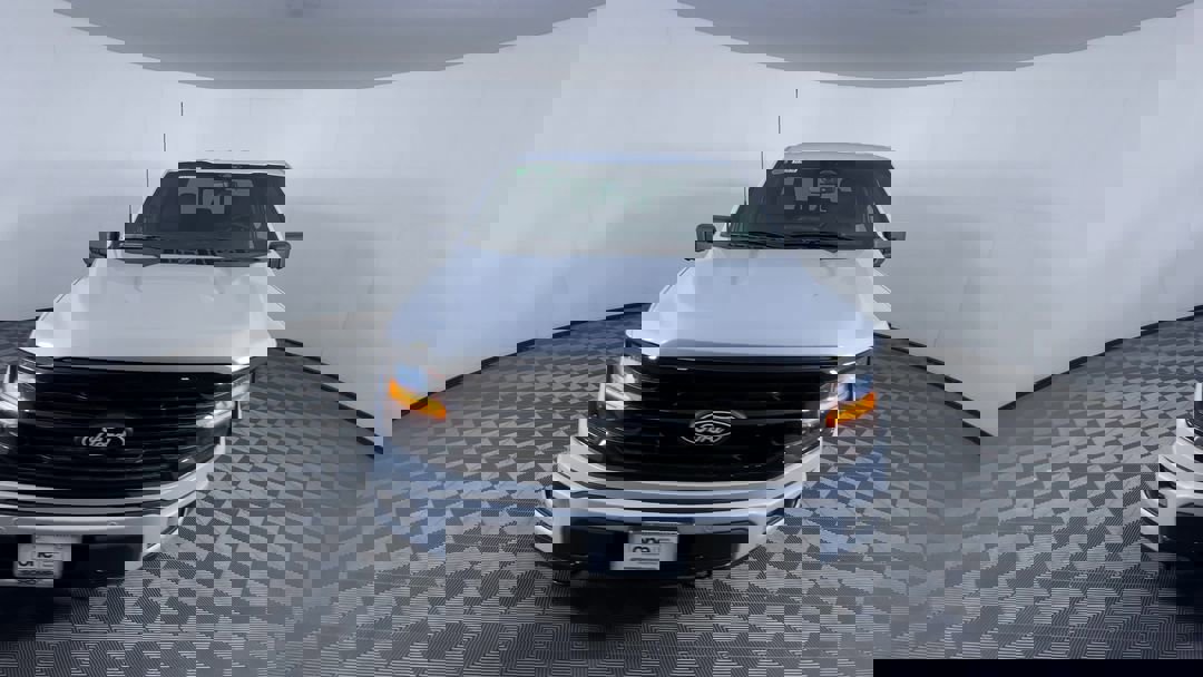 2025 Ford F-150 XLT photo 3