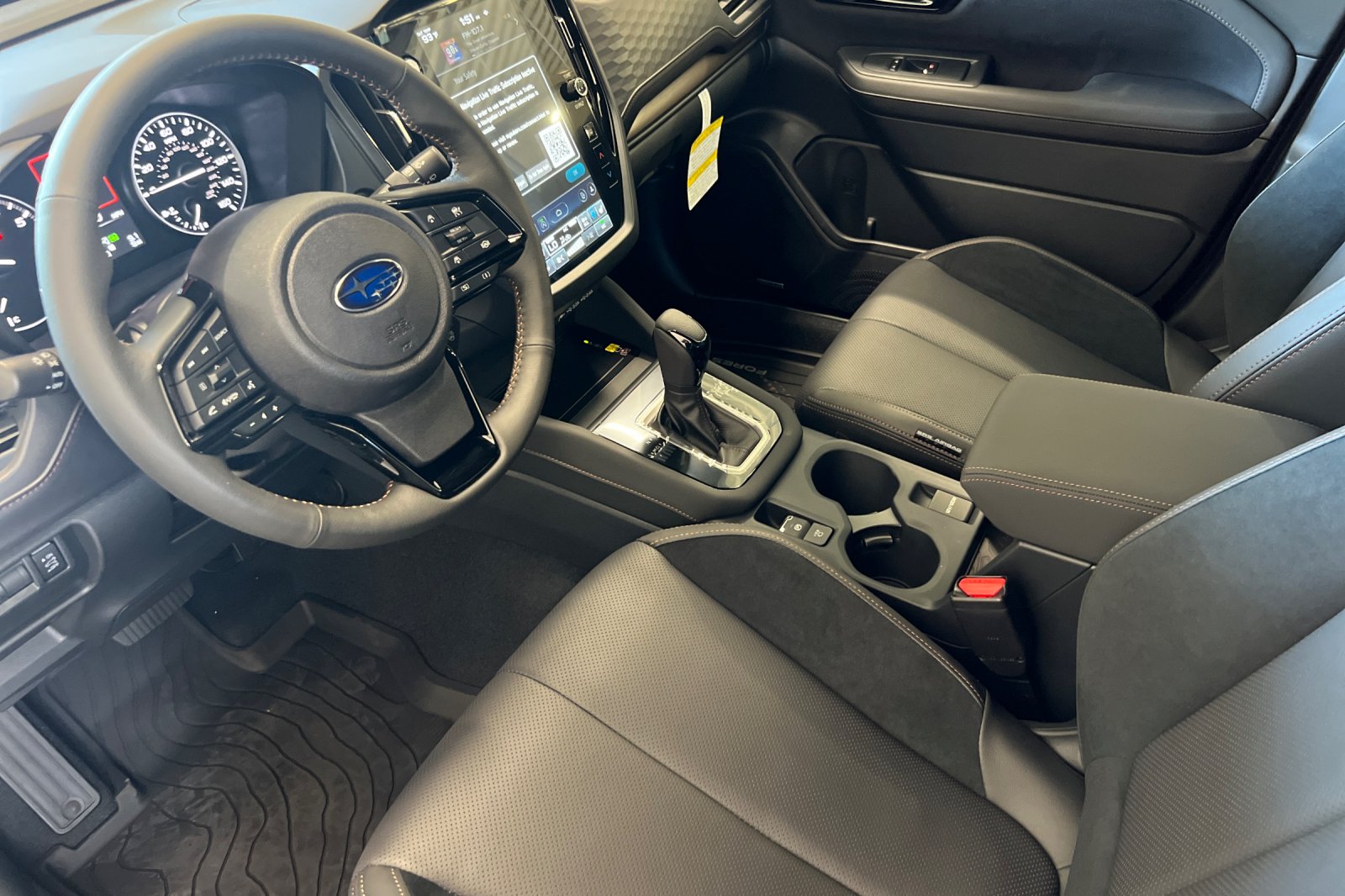 2025 Subaru Forester Touring photo 10