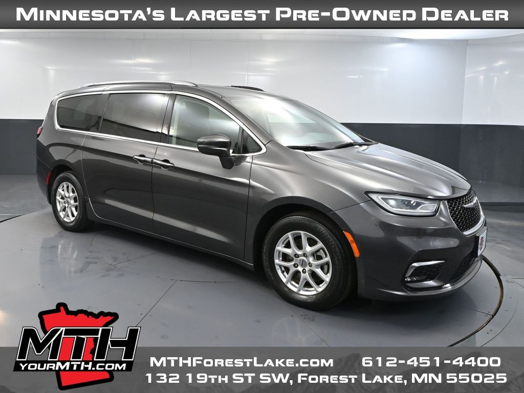 2021 Chrysler Pacifica Touring L's photo