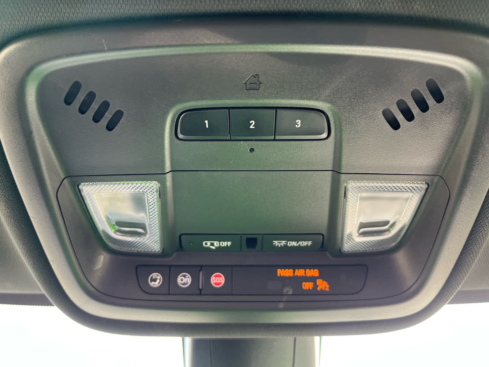 2023 Chevrolet Traverse Cloth photo 34