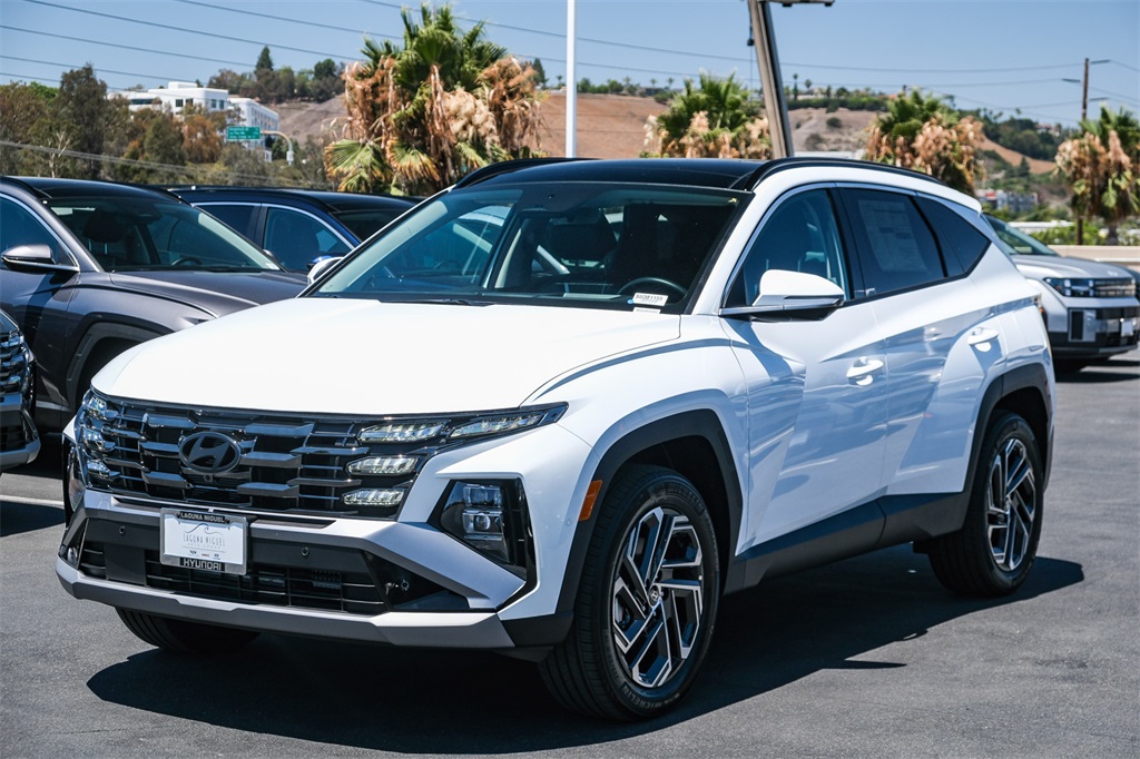 2025 Hyundai Tucson Hybrid Limited photo 3