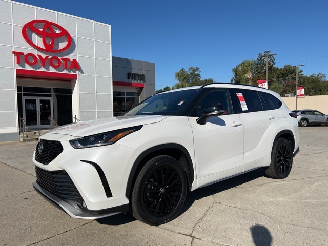 2025 Toyota Highlander XSE's photo