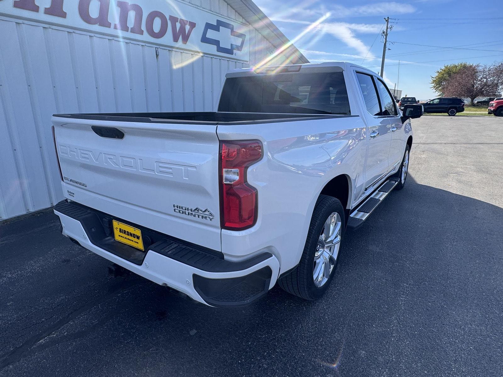 2024 Chevrolet Silverado High Country photo 3