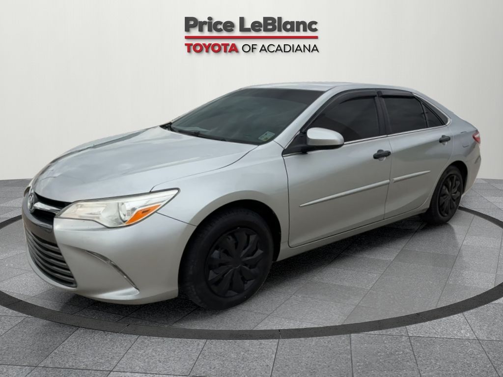 2017 Toyota Camry XLE XSE photo 3