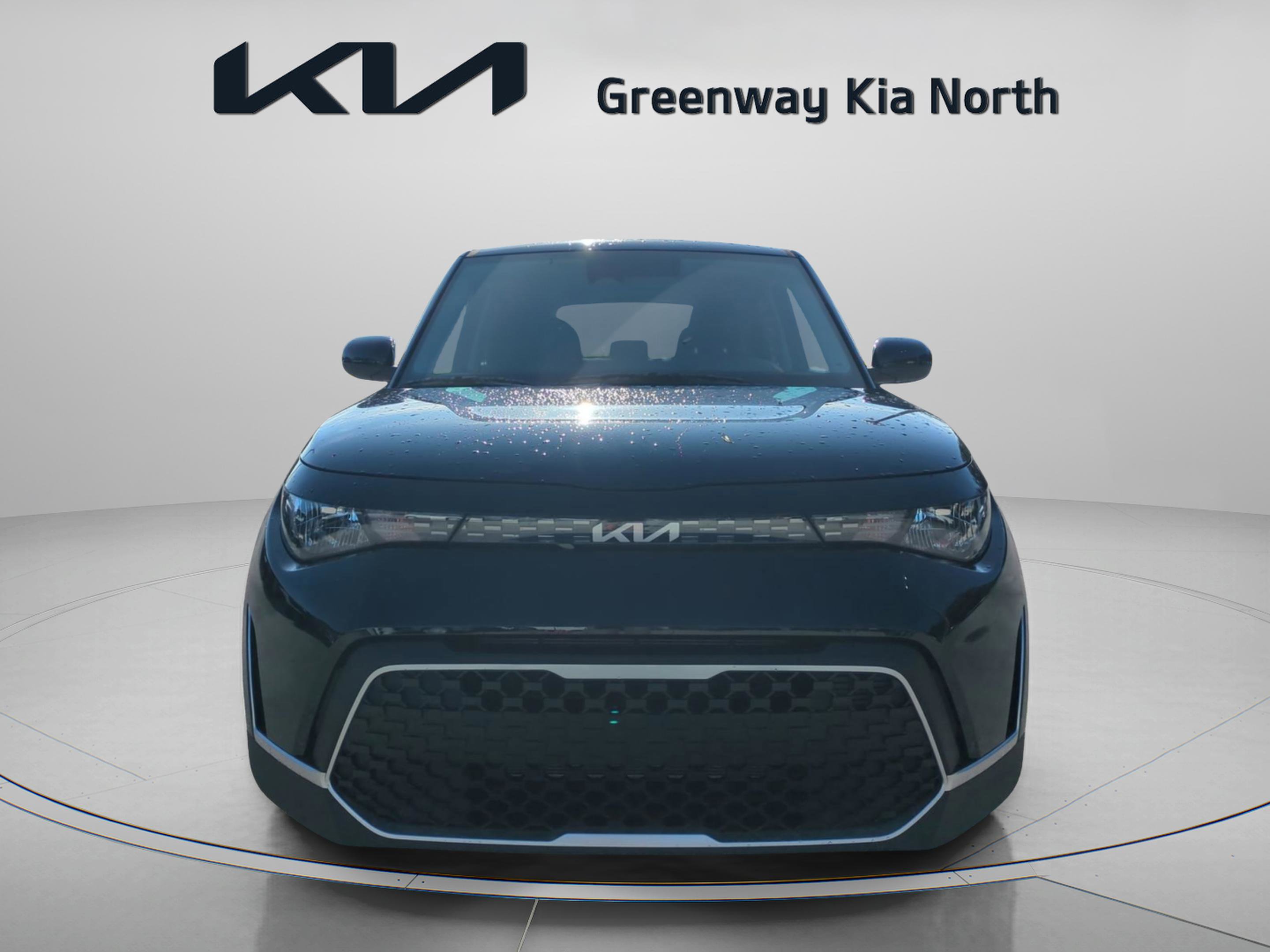 2025 Kia Soul LX photo 2