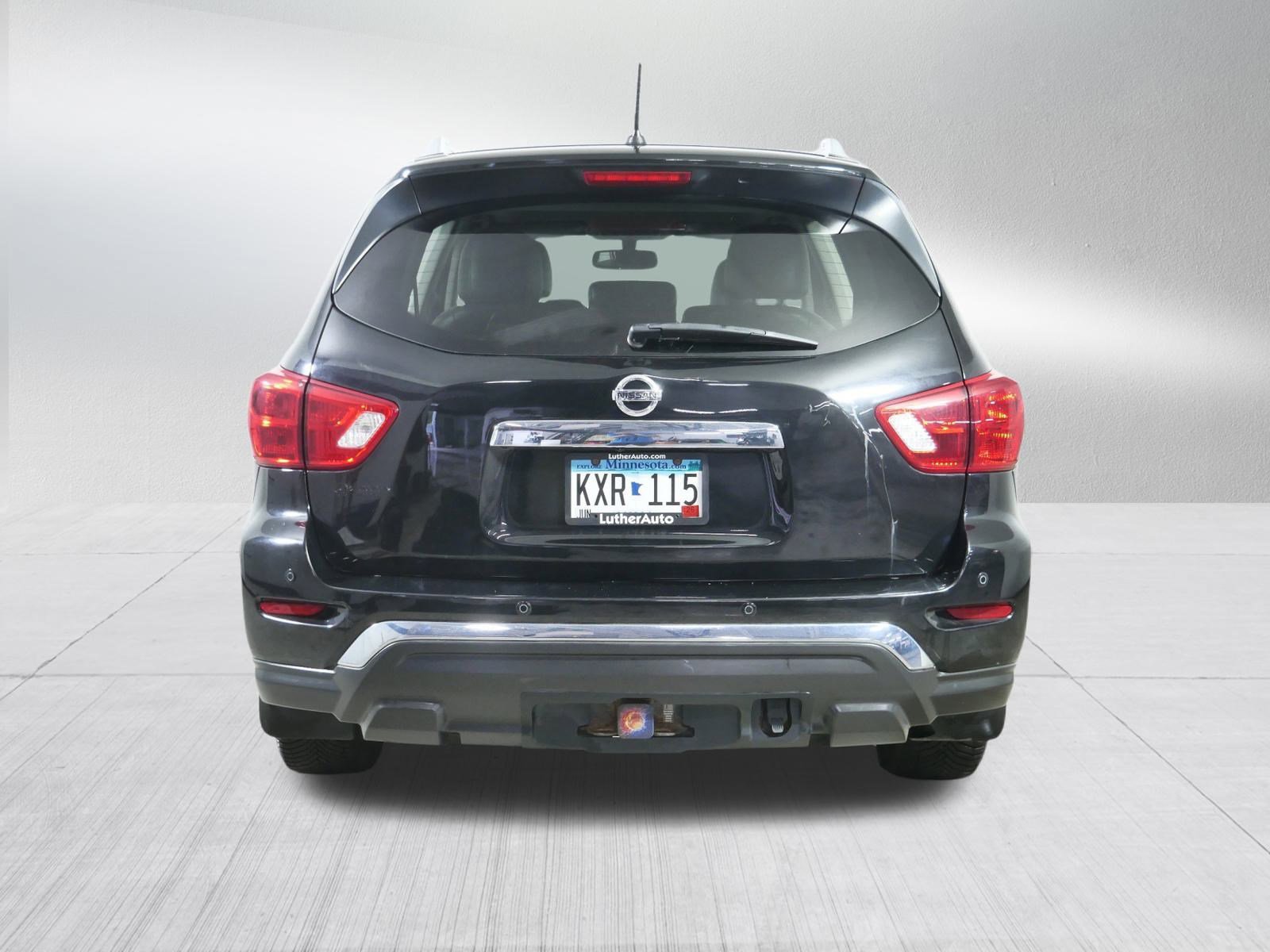 2018 Nissan Pathfinder Platinum photo 6