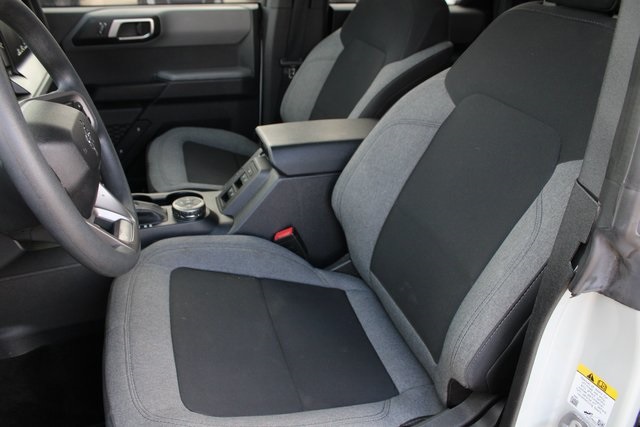 2023 Ford Bronco Base photo 3