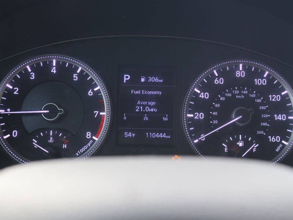 2020 Hyundai Santa Fe SE photo 2