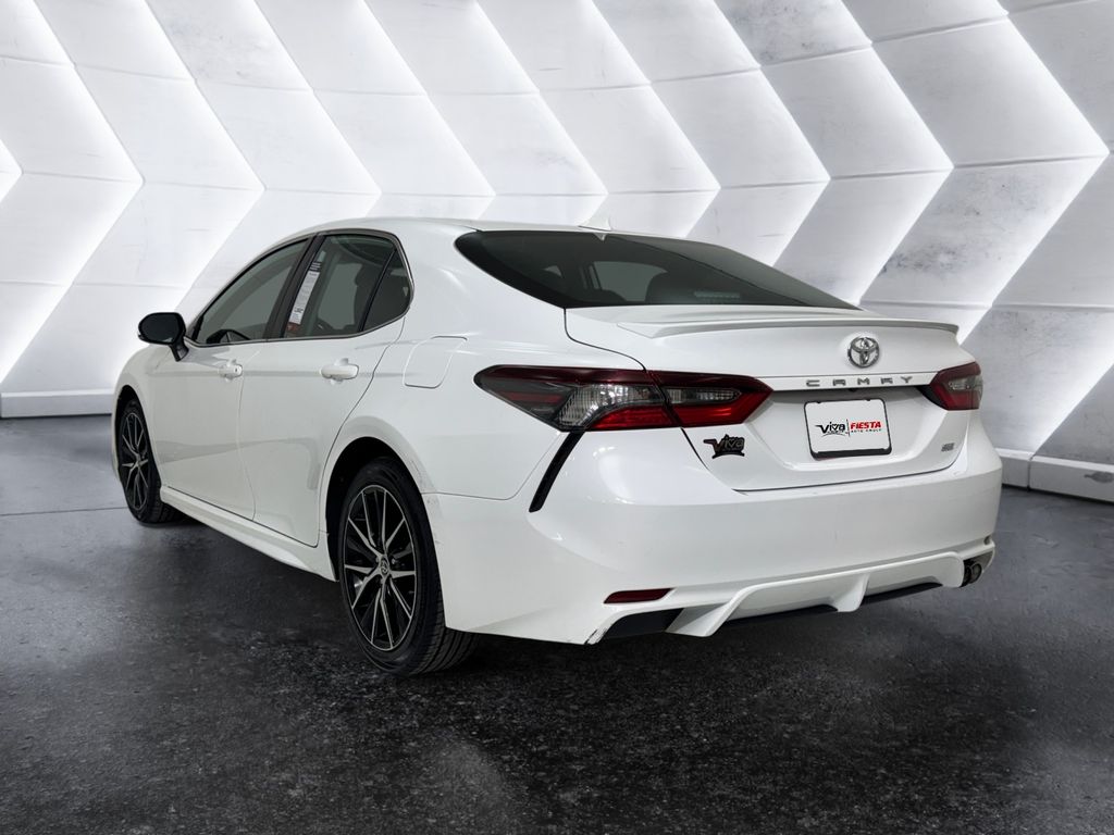 2023 Toyota Camry SE photo 6