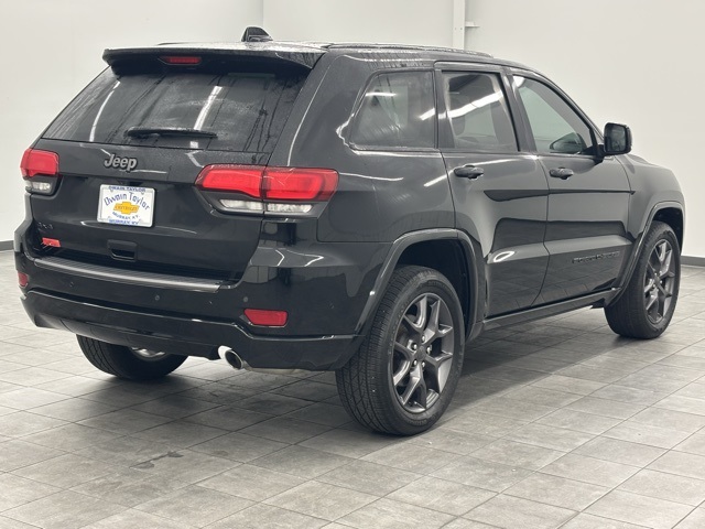2021 Jeep Grand Cherokee Anniversary Edition photo 2