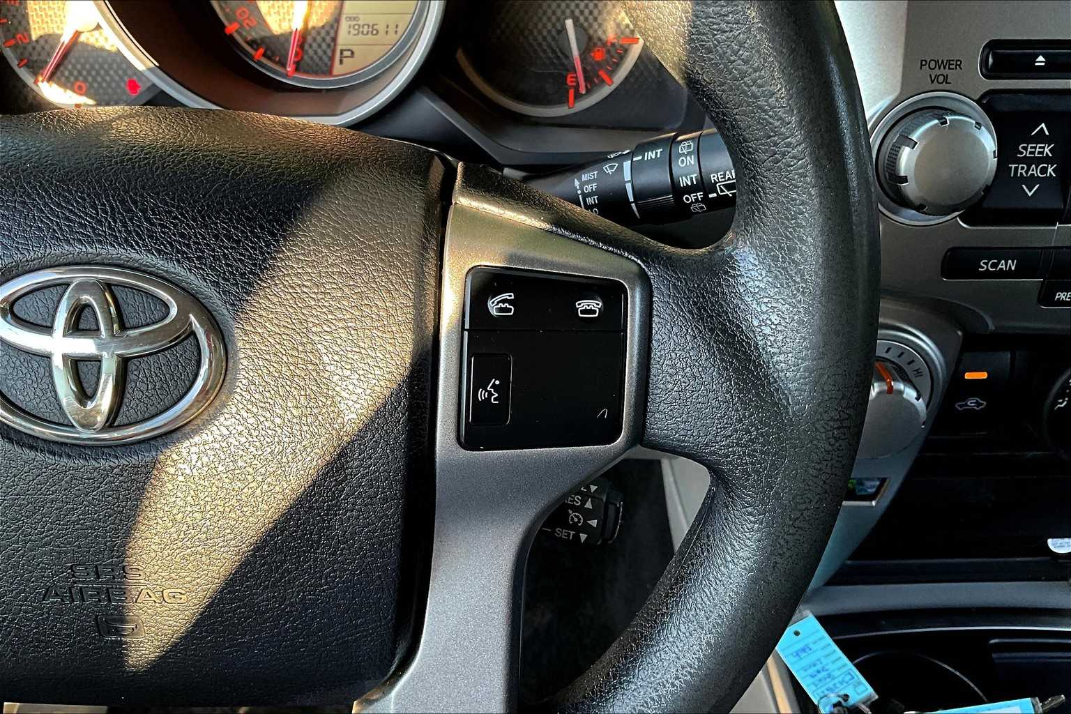 2012 Toyota 4Runner SR5 photo 22