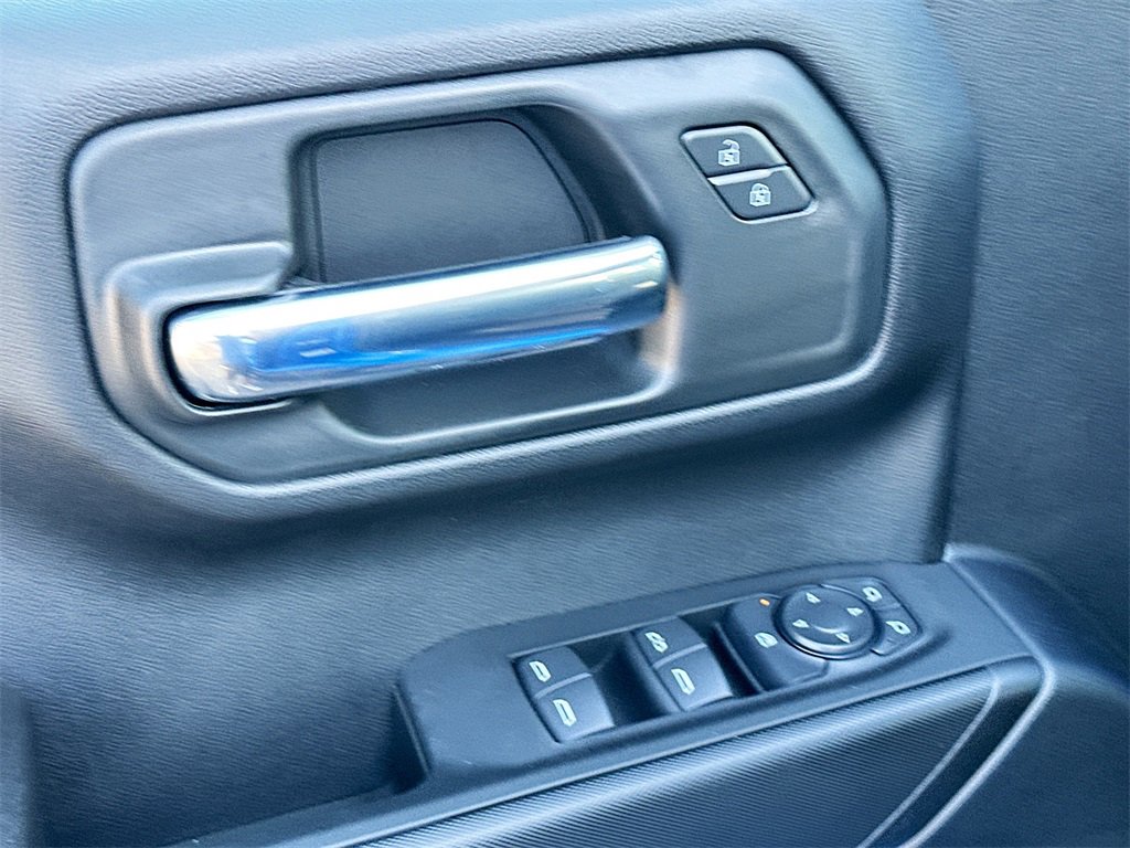 2026 Chevrolet Silverado 1500 Custom photo 12