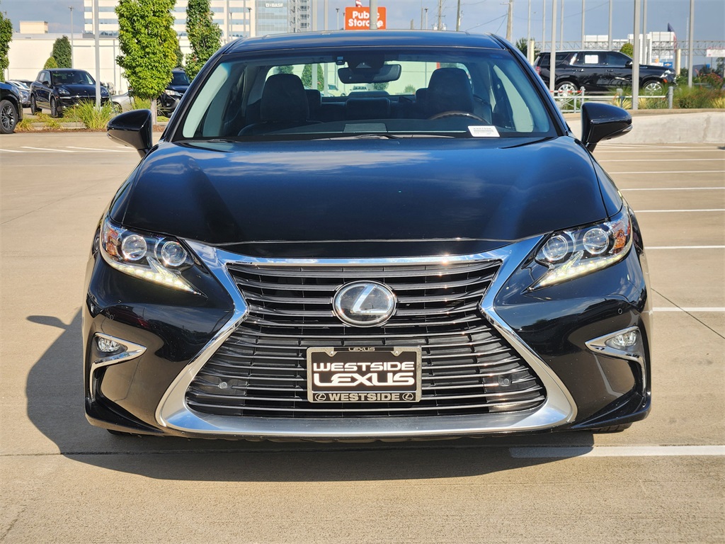 2017 Lexus ES 350 photo 2