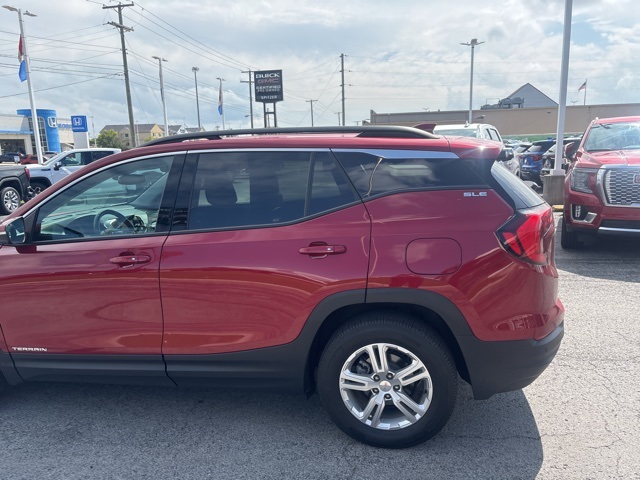 2020 Gmc Terrain SLE photo 4