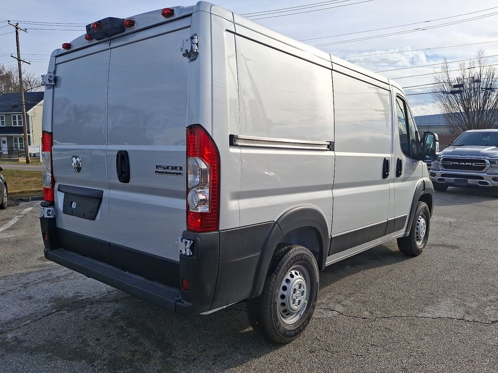 2025 Ram ProMaster 1500 photo 3