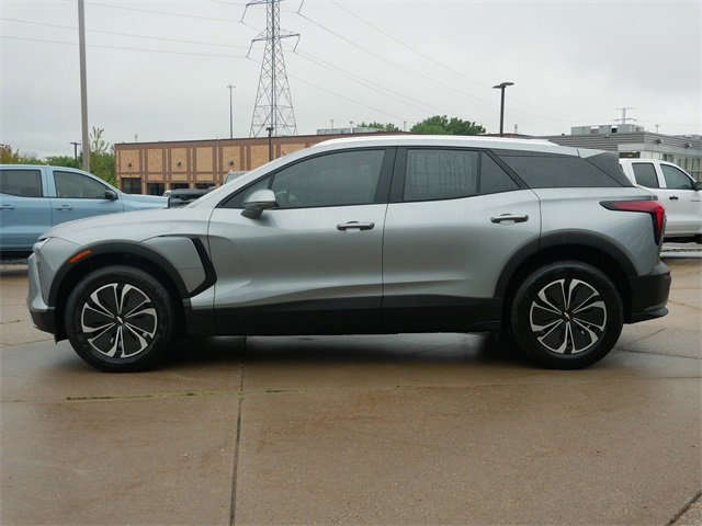 2025 Chevrolet Blazer EV photo 2