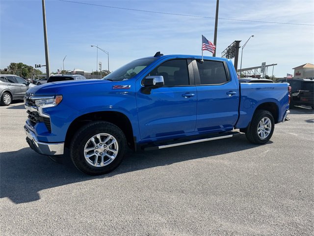 2025 Chevrolet Silverado 1500 LT photo 8