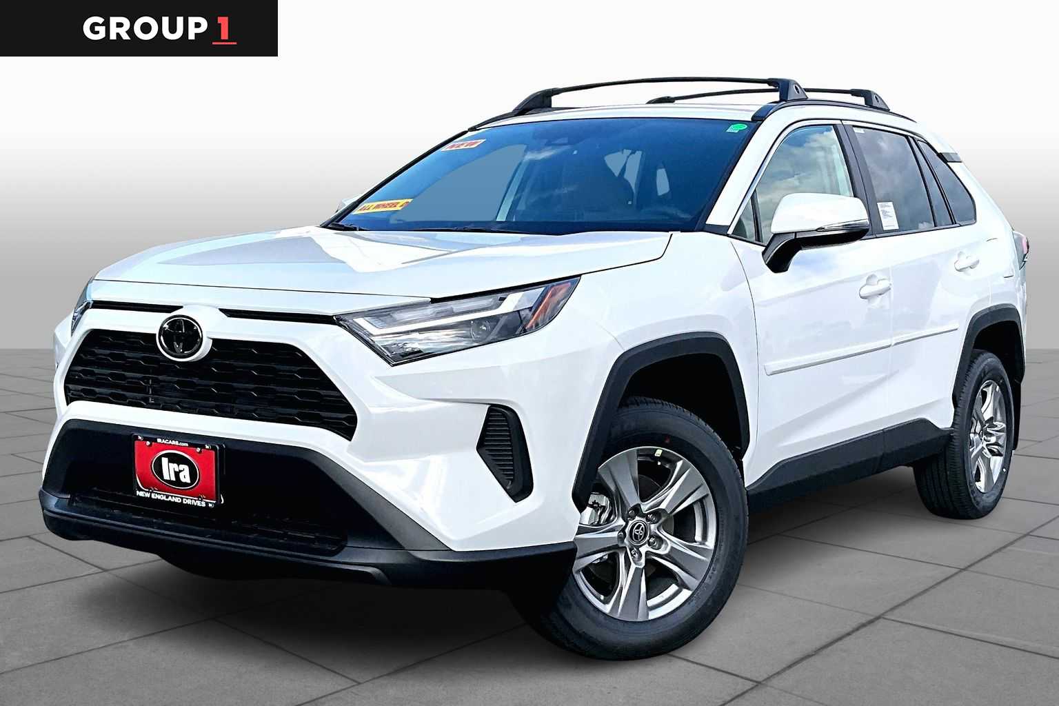 2025 Toyota RAV4 XLE's photo