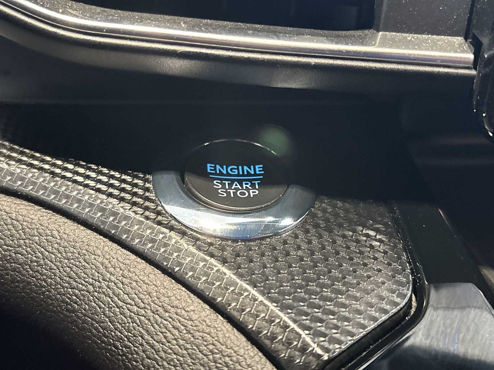 2022 Ford Explorer ST-Line photo 15