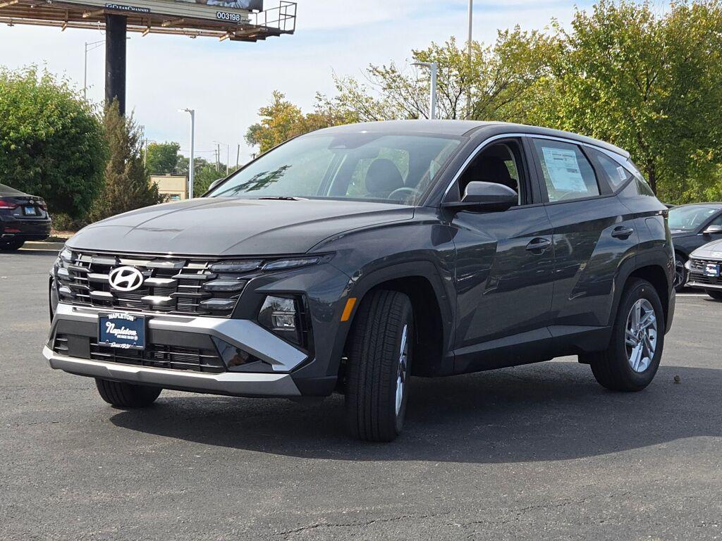 2026 Hyundai Tucson SE photo 4