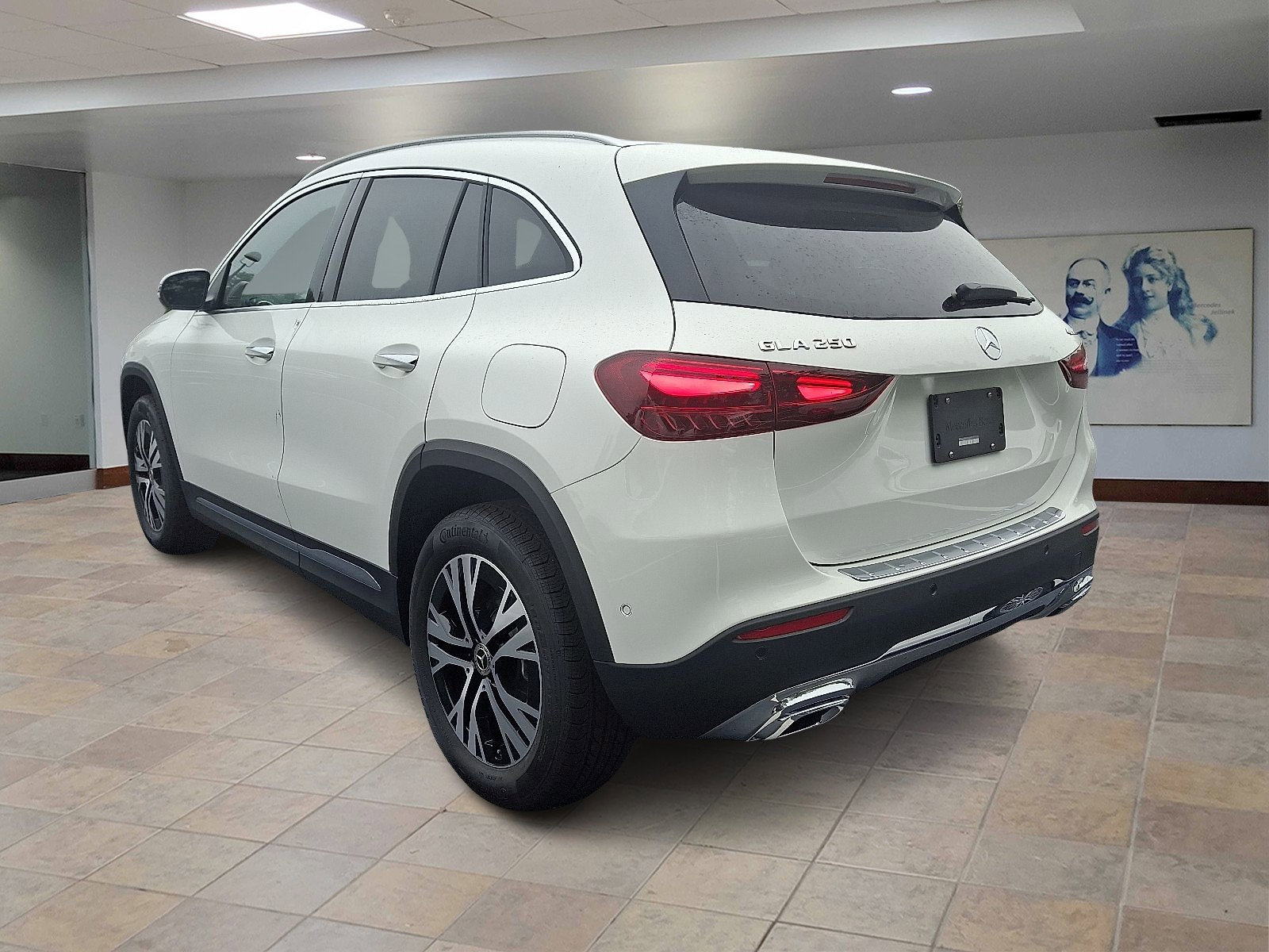 2026 Mercedes Benz GLA 250 4MATIC photo 4