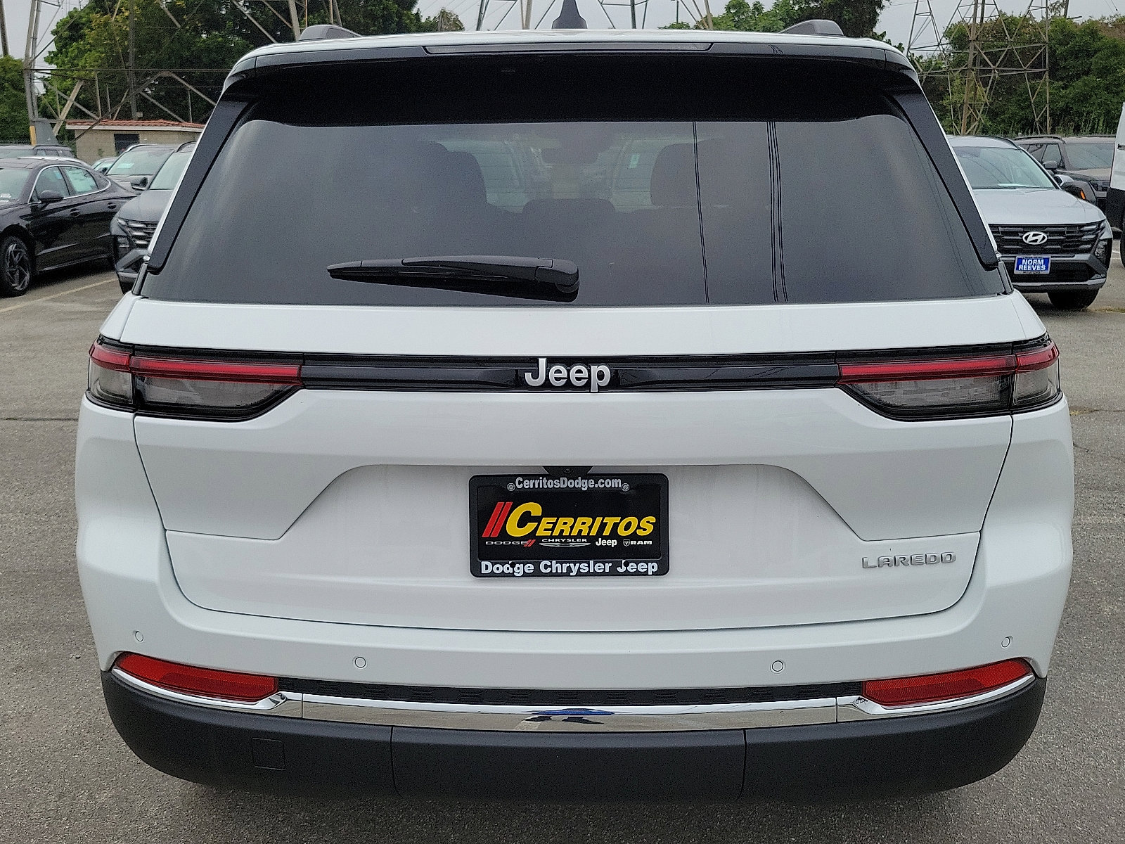 2025 Jeep Grand Cherokee Laredo photo 16
