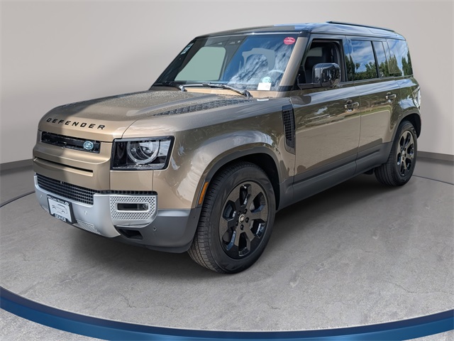 2025 Land Rover Defender S's photo