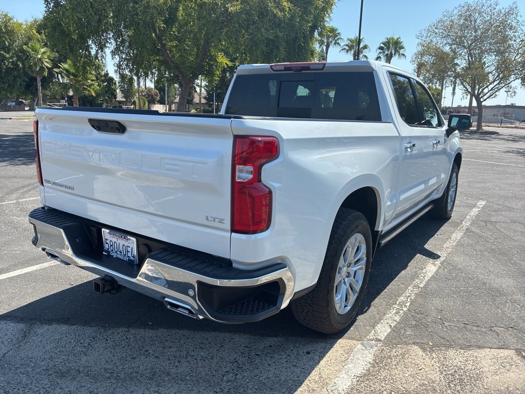 2025 Chevrolet Silverado 1500 LTZ photo 3