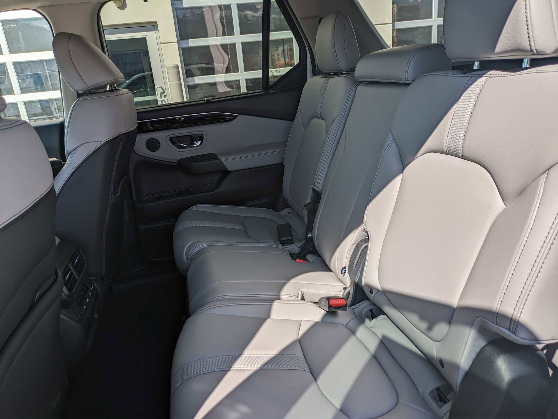 2025 Honda Pilot Touring photo 13