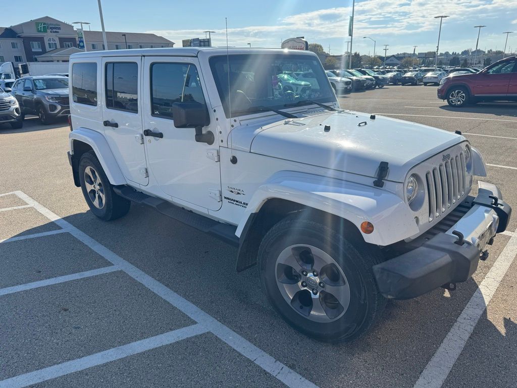 2017 Jeep Wrangler Unlimited Sahara photo 2