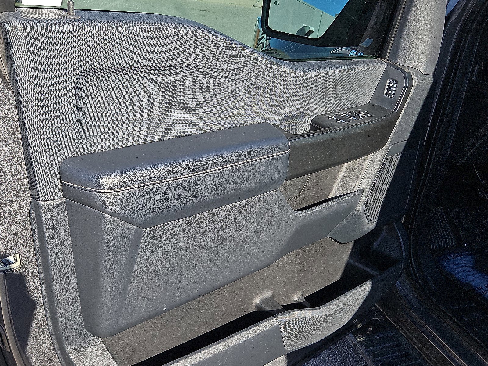 2022 Ford F-150 XL photo 10