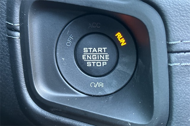 2025 Jeep Wrangler Sahara photo 21