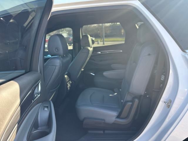 2022 Buick Enclave Premium photo 4