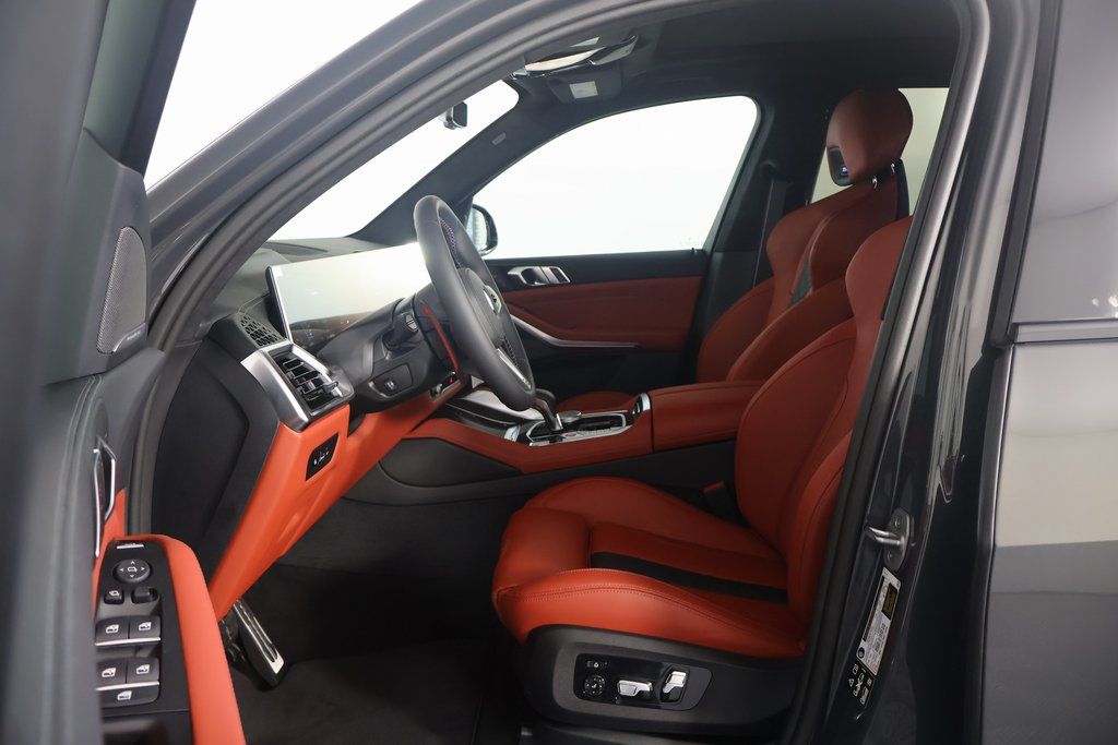 2025 Bmw X5 M photo 4