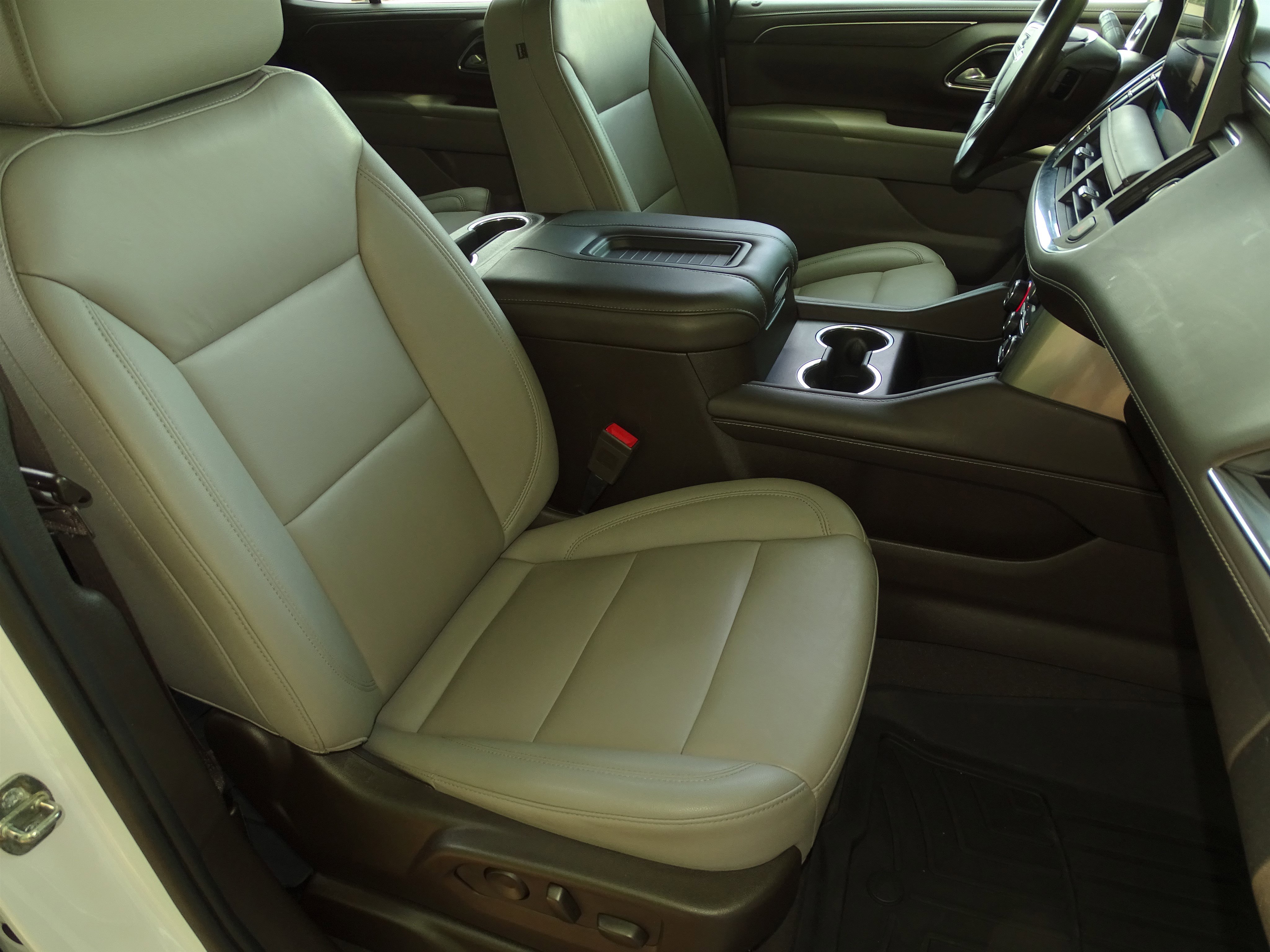2023 Chevrolet Tahoe Z71 photo 4