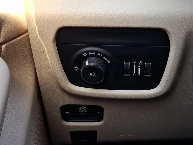 2025 Jeep Grand Cherokee Limited photo 26