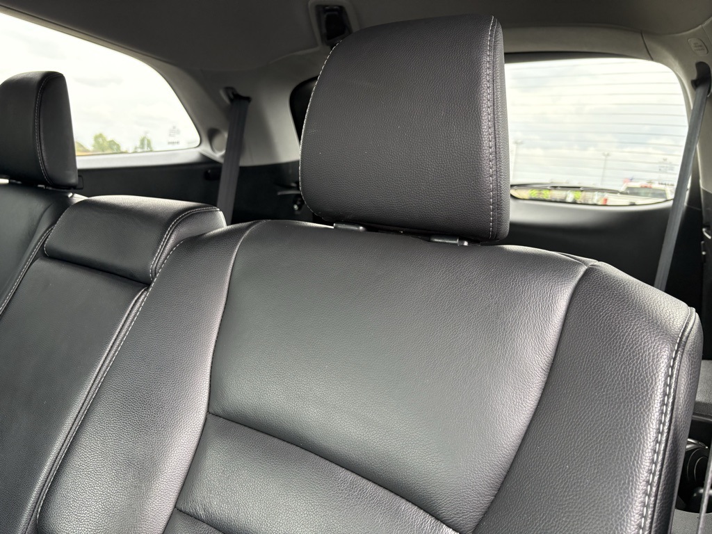 2020 Honda Pilot Touring photo 19