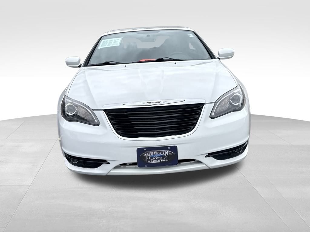 2012 Chrysler 200 S photo 4