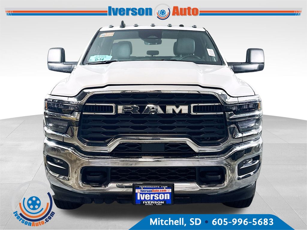 2025 Ram 2500 Tradesman photo 2