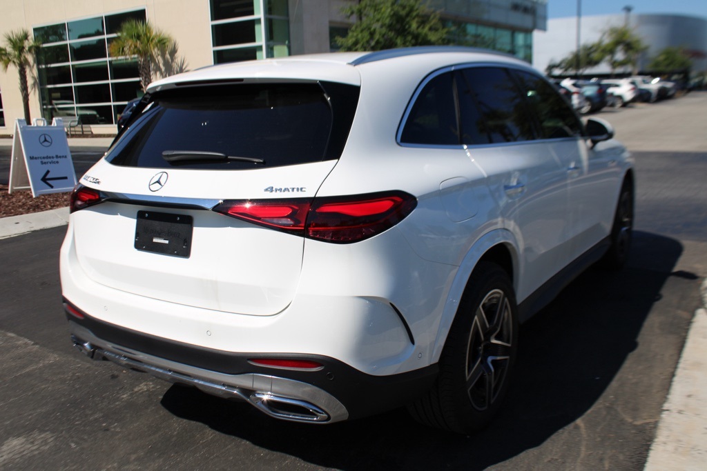 2025 Mercedes Benz GLC 350e 4MATIC photo 5