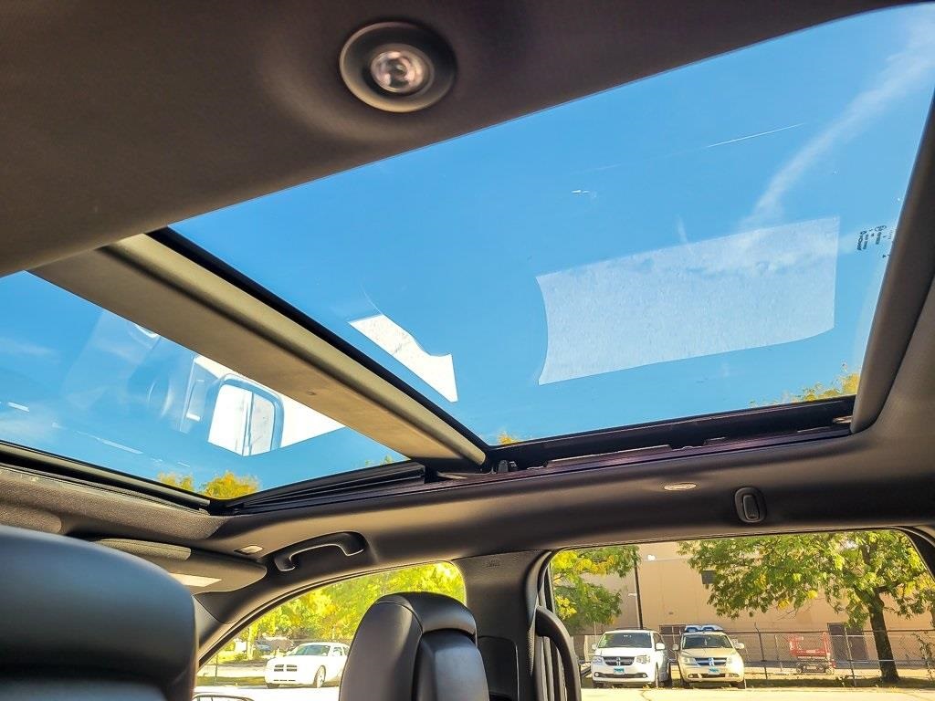 2022 Jeep Cherokee Limited photo 10