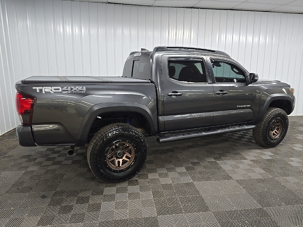 2019 Toyota Tacoma 4x4 TRD Double Cab photo 3