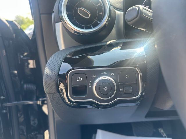 2025 Mercedes Benz CLA 250 4MATIC photo 14